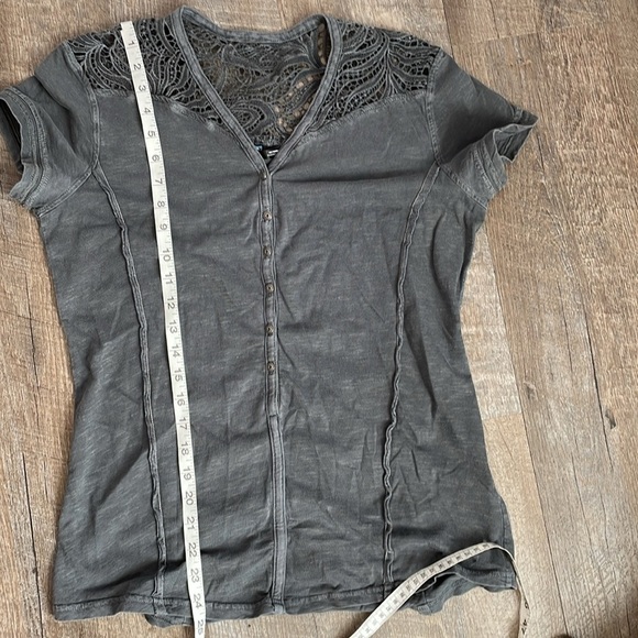 Kuhl Gia Short Sleeve Shirt in Carbon Gray with Crochet detail size M - Picture 16 of 16